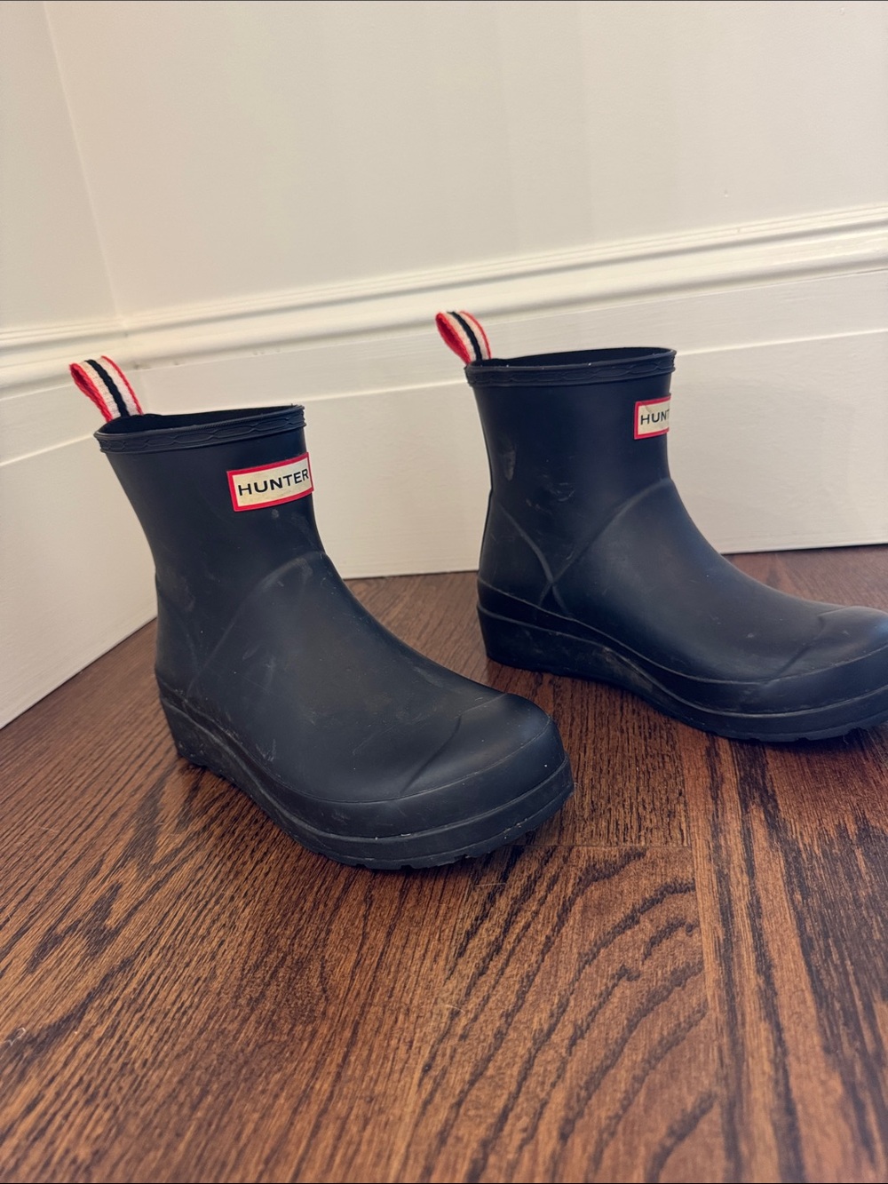 Hunter Womens Black Ankle Rain Boots with Red Pull Tabs